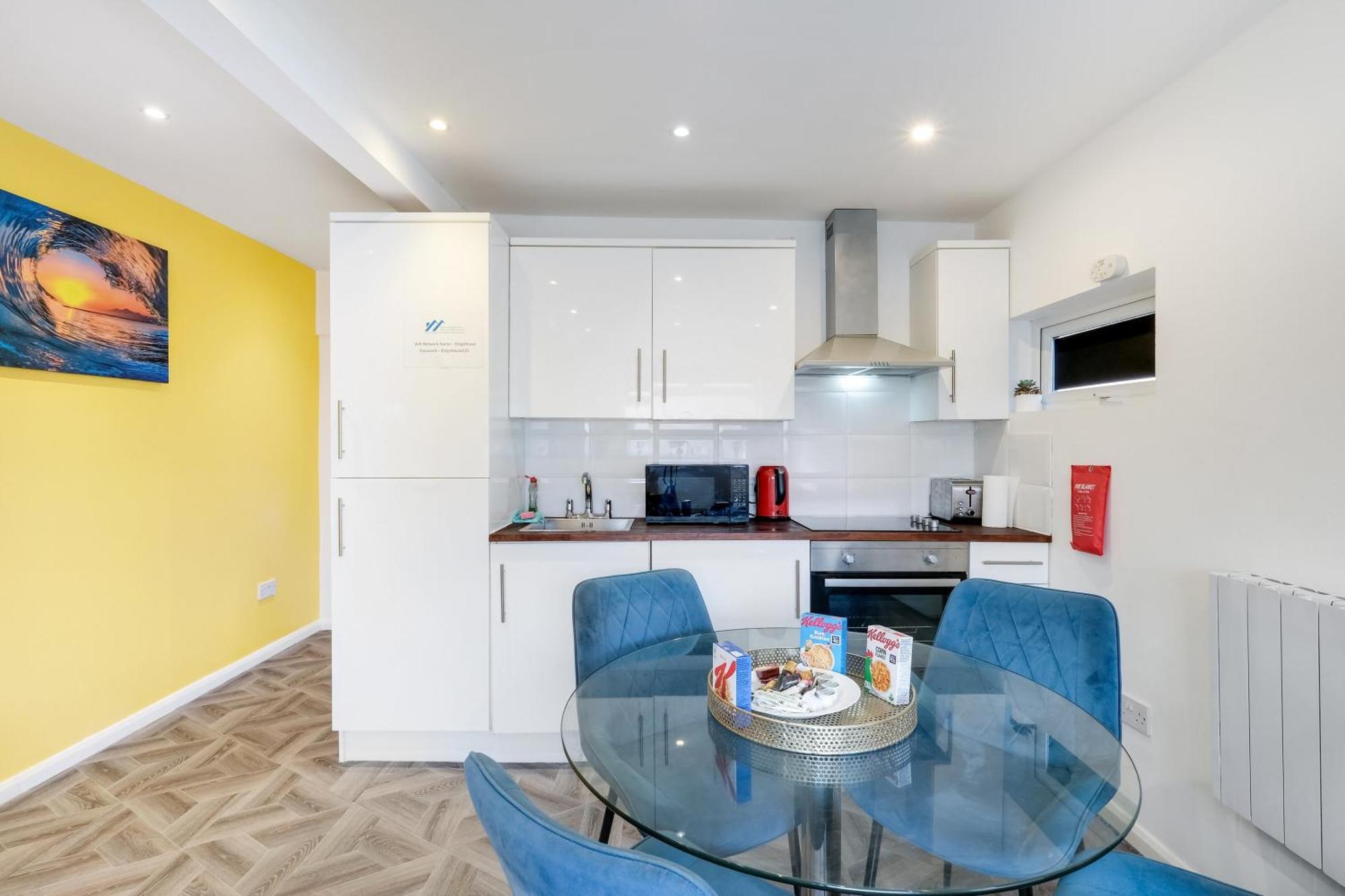 Kings House Apartment Hayes, West London Apt A Northolt  Exterior foto